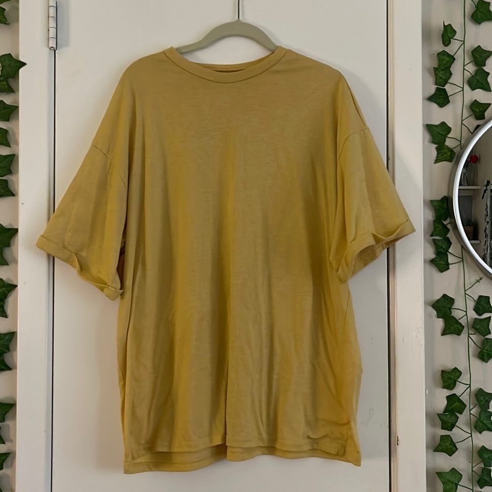 plain yellow tee